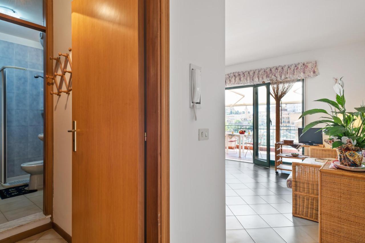Taormina Comfortable Apartment With Terrace Экстерьер фото